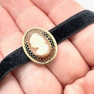 Vintage 10K Gold Shell Cameo Slide Pendant Necklace 6 Grams